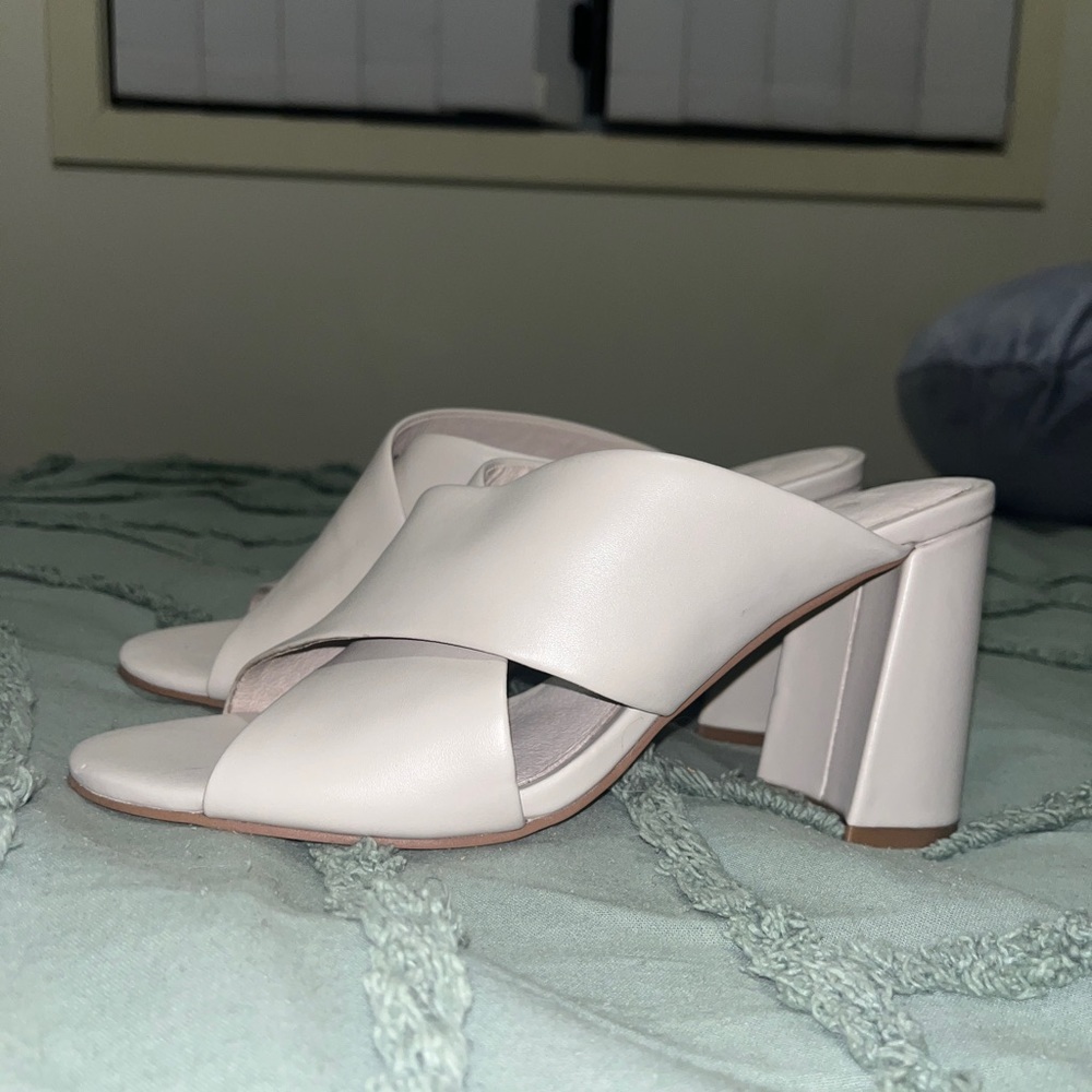 Sandal Heels, never worn. Size 39